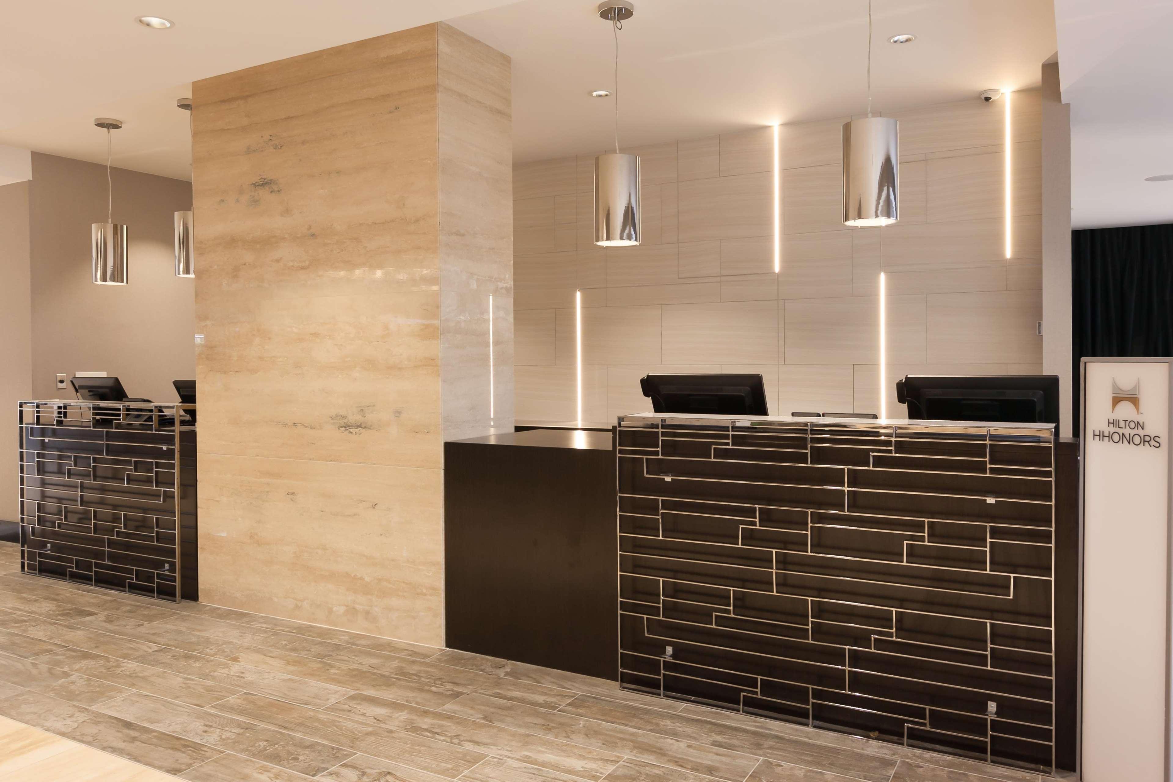 Doubletree By Hilton & By The Galleria Hotel Houston