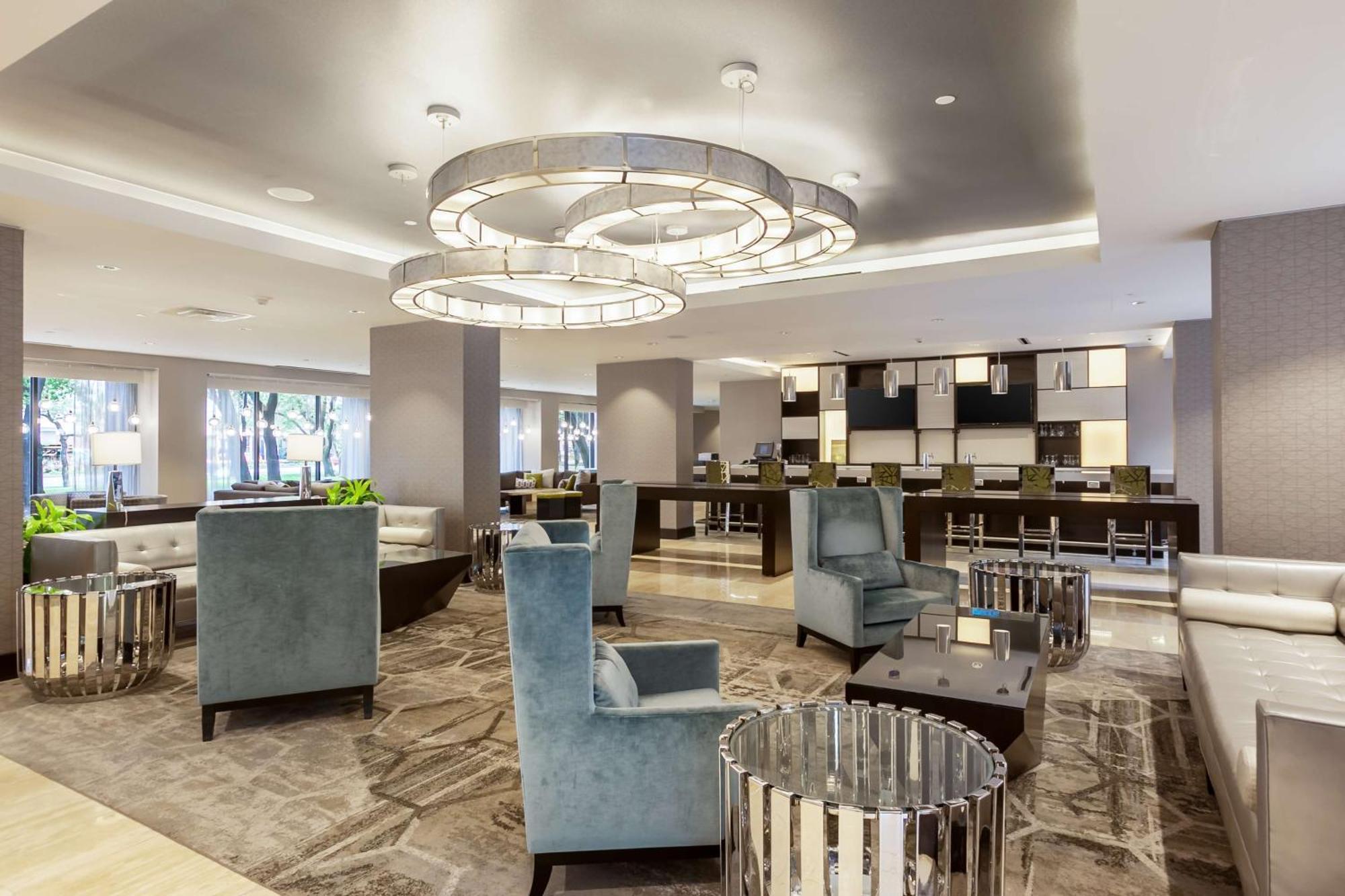 Hotel Doubletree By Hilton & By The Galleria