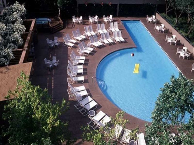Doubletree By Hilton & By The Galleria Hotel